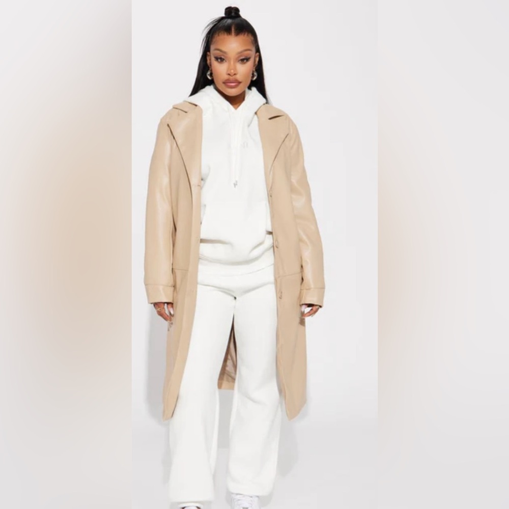 Vintage unisex Lew Magram Tan Trench Coat with Wide Lapel and Textured Leather